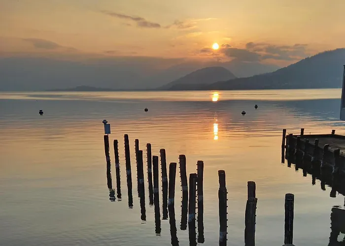 Natura Tra Bosco E Castelveccana