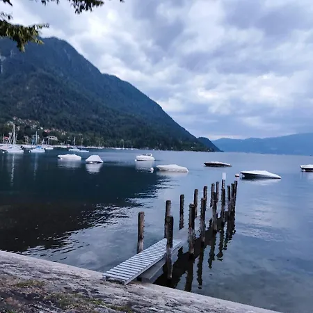 Natura Tra Bosco E Castelveccana