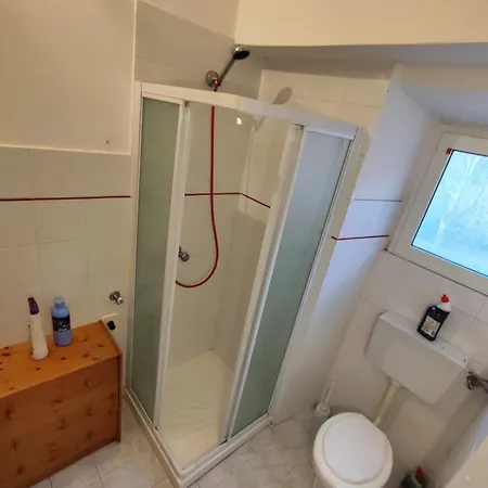 Natura Tra Bosco E Castelveccana